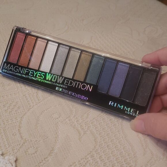 Brand New Rimmel London Magnif'Eyes WOW Edition Eye Contouring Palette 12 Colors - Picture 1 of 6